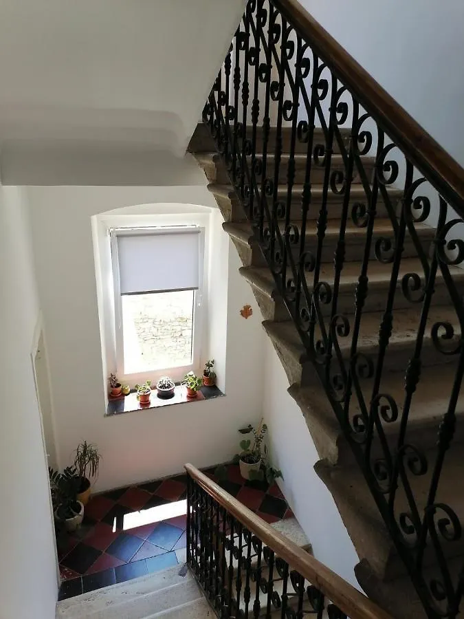 Hana - Attic Apartment In City Center Pula Croatia